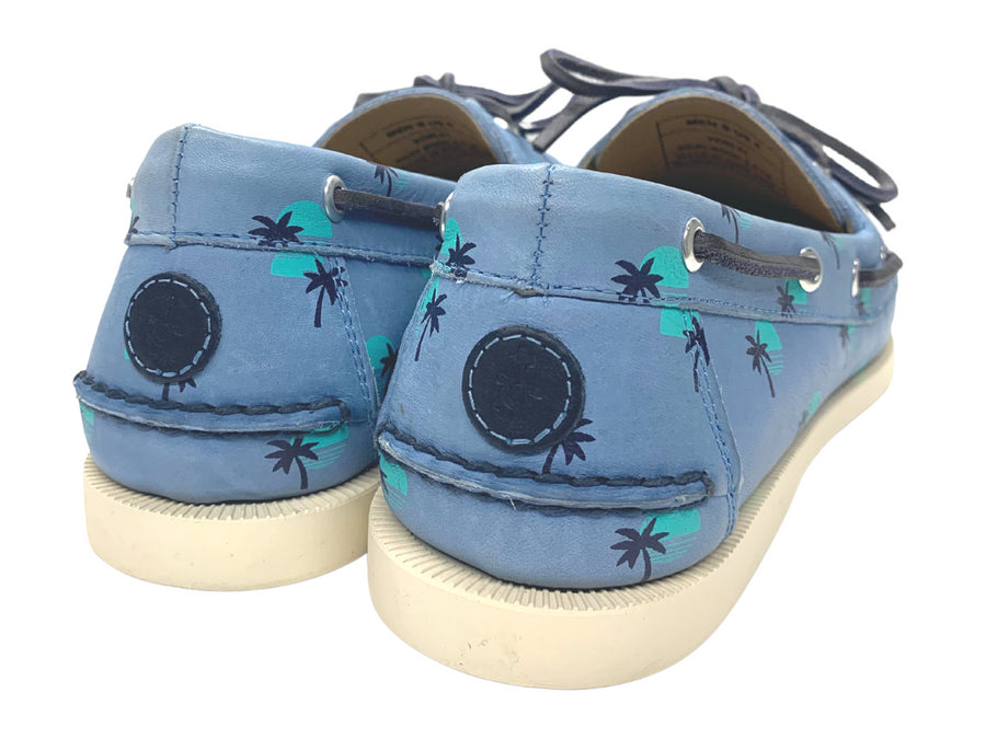 light blue boat shoes heel